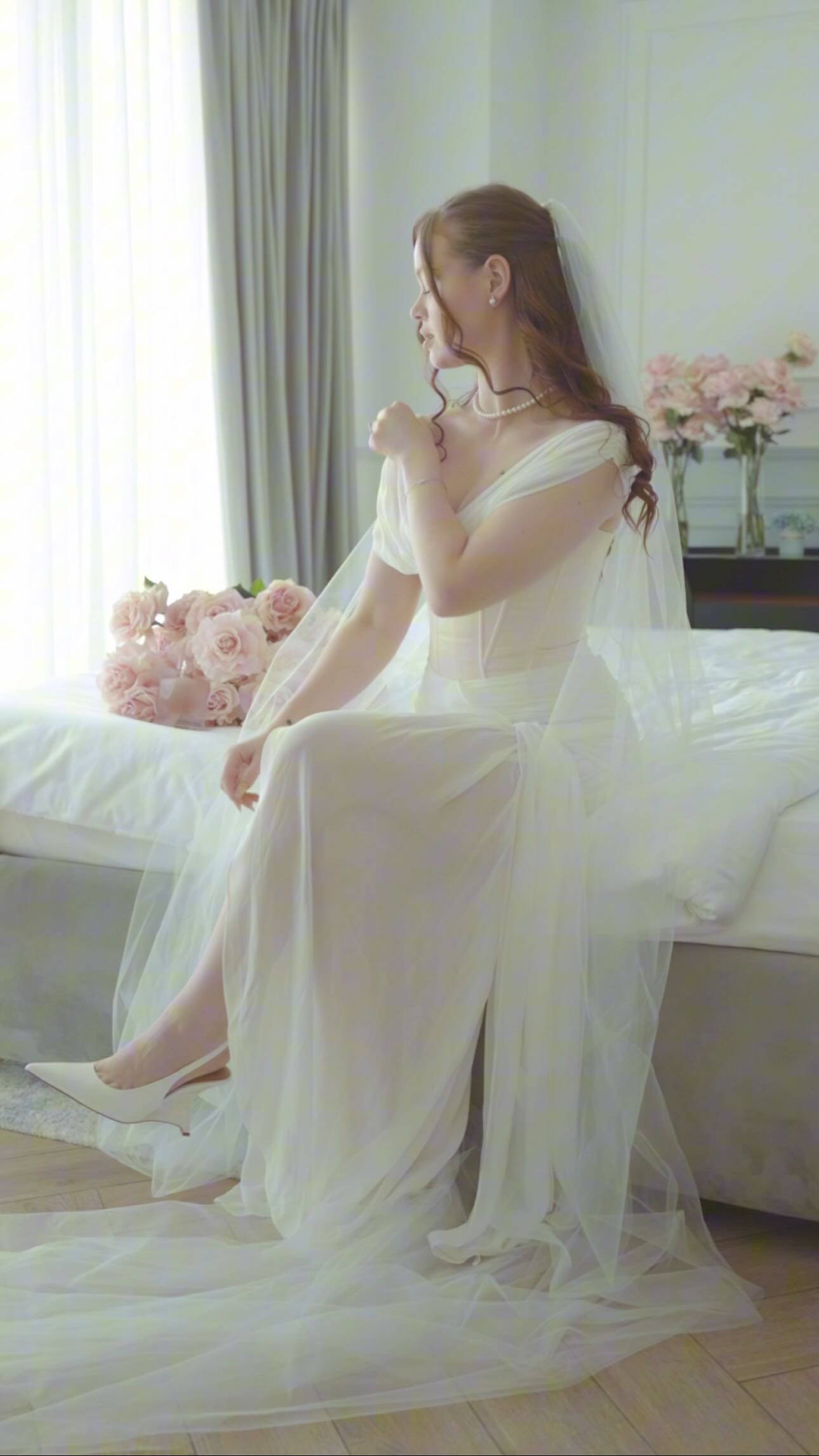 Instagram post by @serbanlorena for Douglas. Caption reads: Închid ochii și îmi imaginez cum va fi ziua cea....