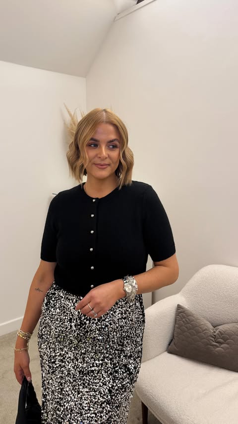 Instagram post by @elizabethdaisy for Molton Brown. Caption reads: The sequins are finally making their debut....