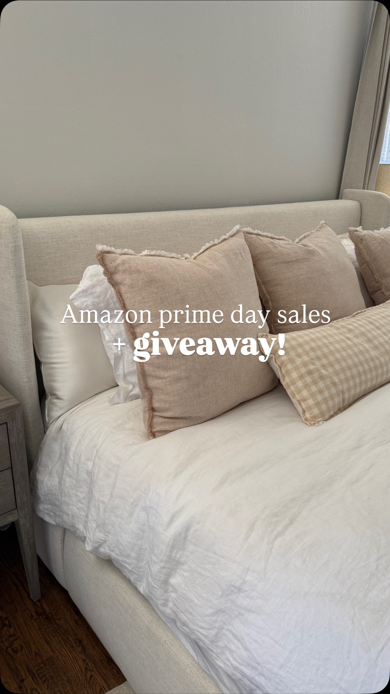 Instagram post by @jeanineamapola for Simple Modern. Caption reads: $500 PRIME DAY GIFTCARD!!! 🙌🏼🤍 comment “PD1”....