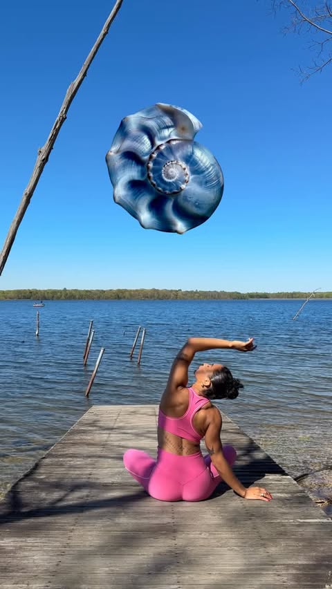 Instagram post by @flowgogirl for Beyond Yoga. Caption reads: I love the shape of this season 🌷 @beyondyoga....