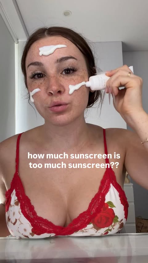 Instagram post by @vjknight15 for mixsoon. Caption reads: [...] the best sunscreen @mixsoon.us 
 
#mixsoon....