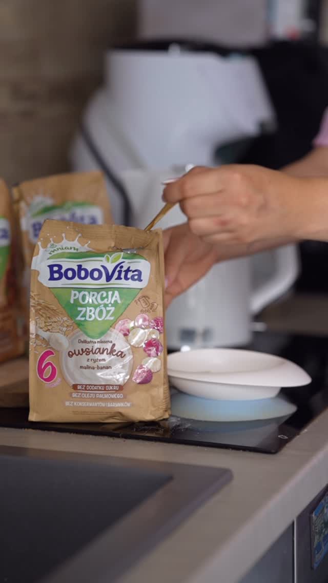 Instagram post by @magdanlena for BoboVita. Caption reads: Reklama @bobovita 

✨ Zbożowy start? Oczywiście z....