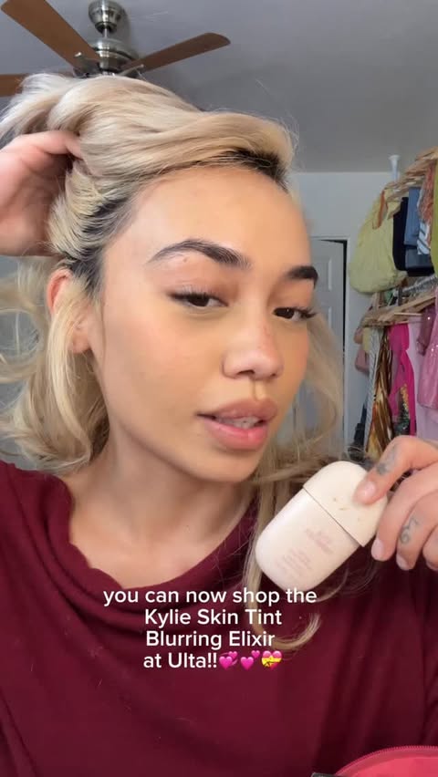 Instagram post by @arliekontic for Kylie Cosmetics. Caption reads: [...] skin type of girl but the @kyliecosmetics....