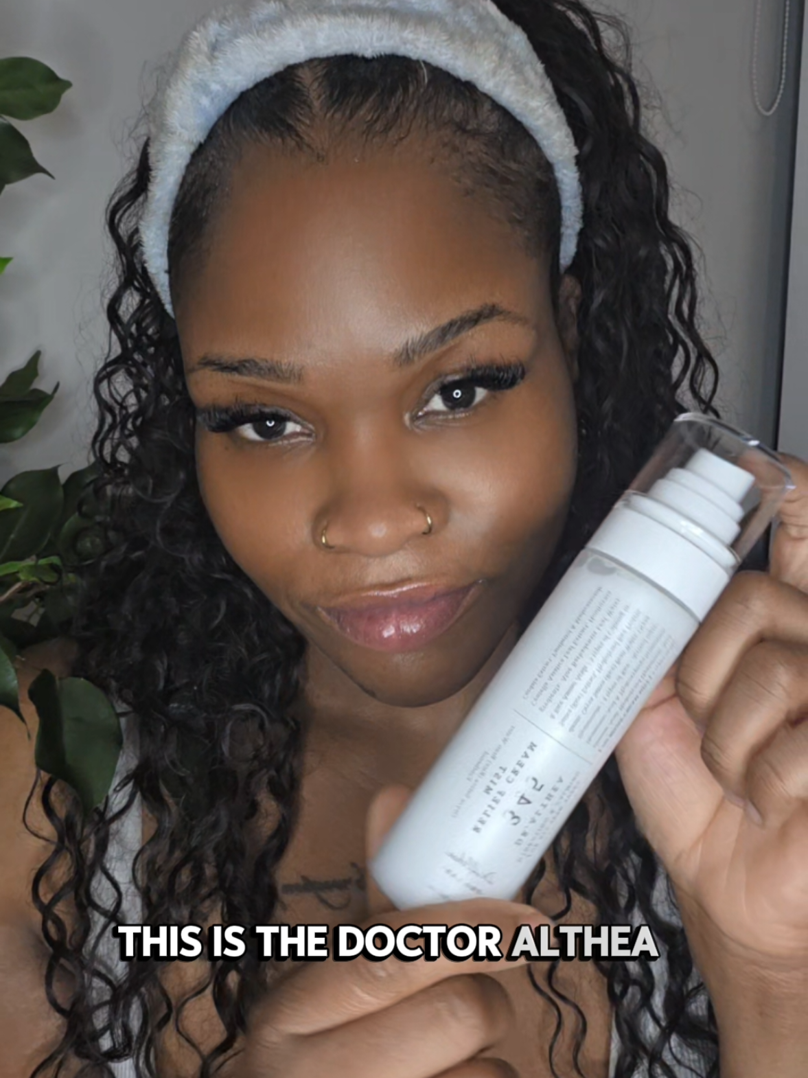 TikTok post by @susiesusie_ for FeelinGirl-UK. Caption reads: [...] #SkinBarrier #AcneProneSkin @FeelinGirl-UK....
