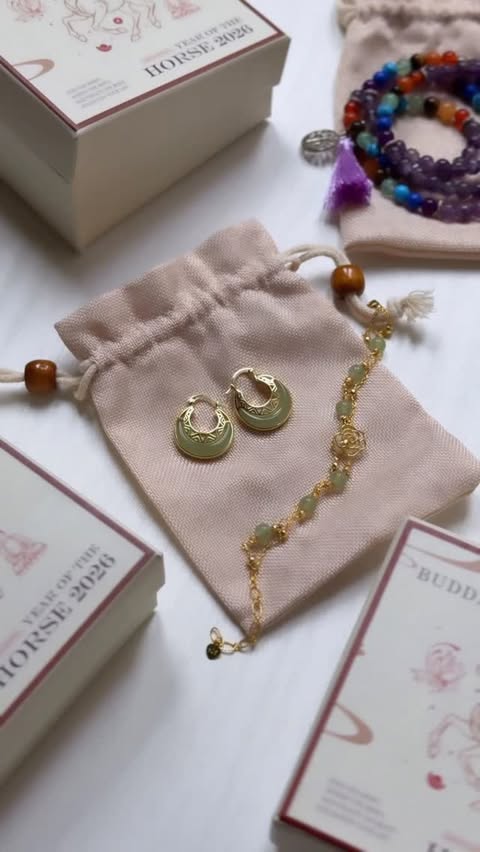 Instagram post by @buddhastones_deutsch for Buddha Stones. Caption reads: [...] these beautiful @buddha_stones....