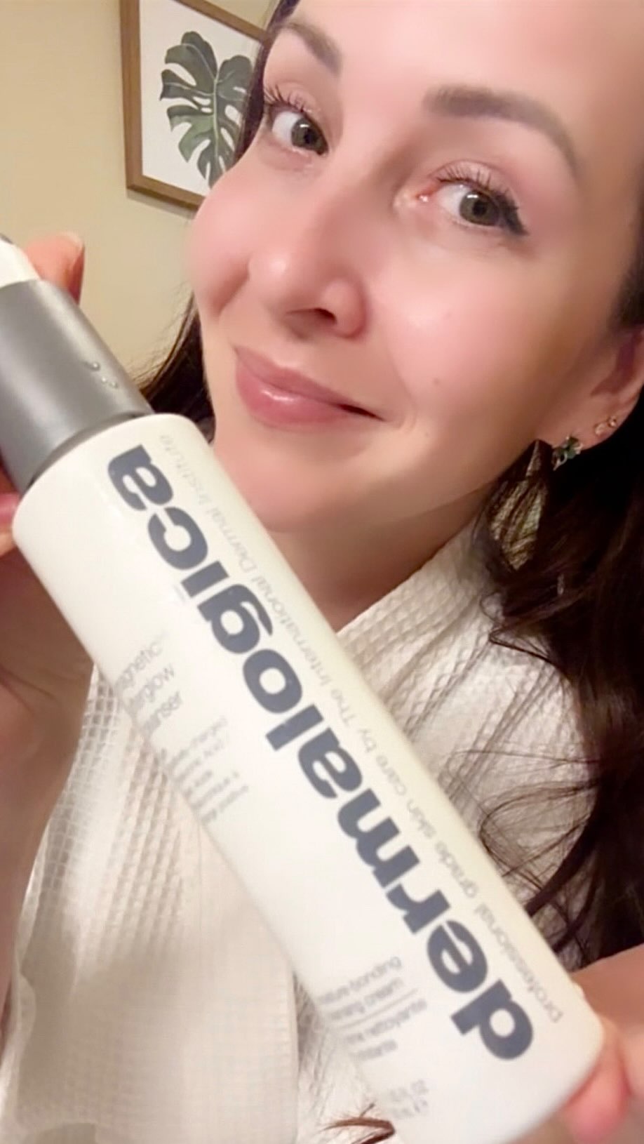 Instagram post by @cat_____lady for Dermalogica Australia. Caption reads: #GiftedByDermalogica
.
………𝕄𝕒𝕘𝕟𝕖𝕥𝕚𝕔[+]....