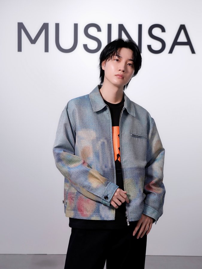 Instagram post by @dorisakurada for MUSINSA. Caption reads: MUSINSA

韓国No.1ファッションプラットフォーム 「MUSINSA」....