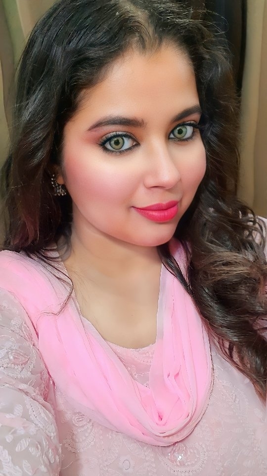 Instagram post by @heersam11_mua for Belora. Caption reads: Easy 10 min Diwali Look With
Only 3 ....