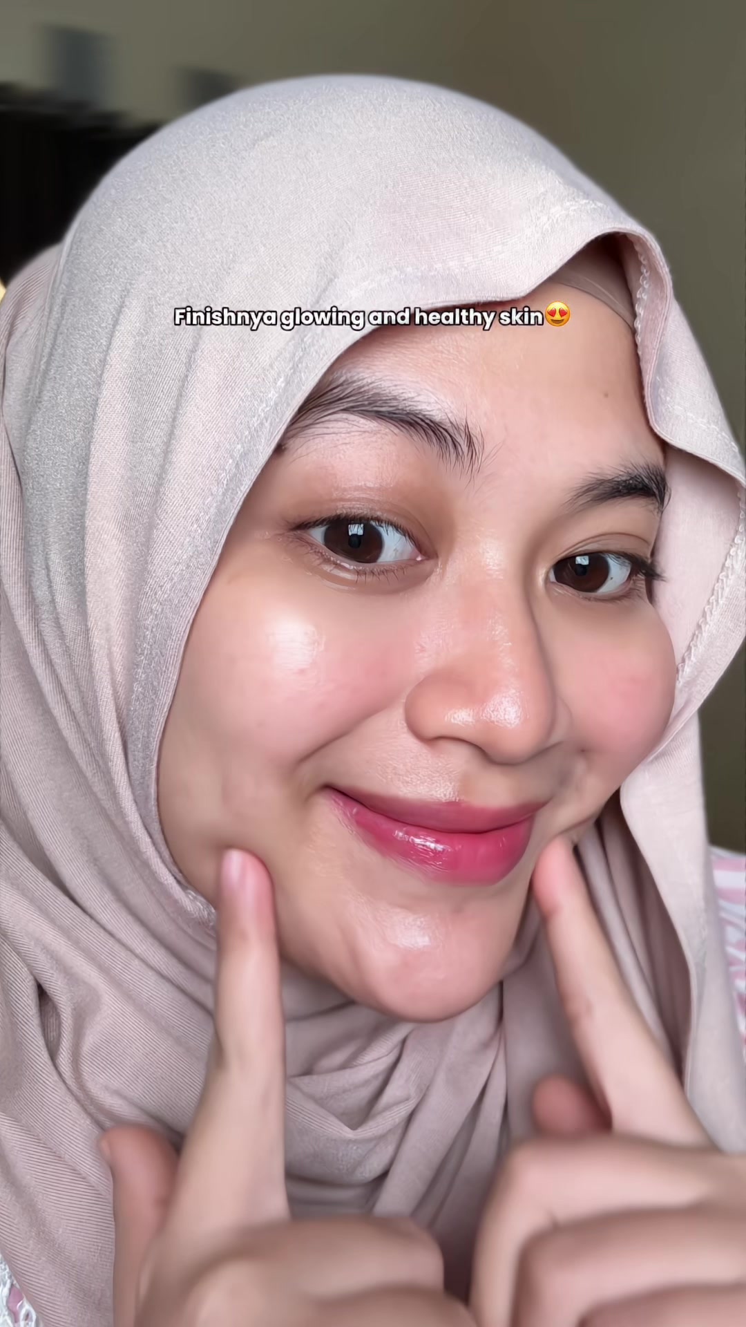 TikTok post by @widikidhiw for Laboré Sensitive Skin Expert. Caption reads: Kulit udah ngga rewel lagi semenjak pake....