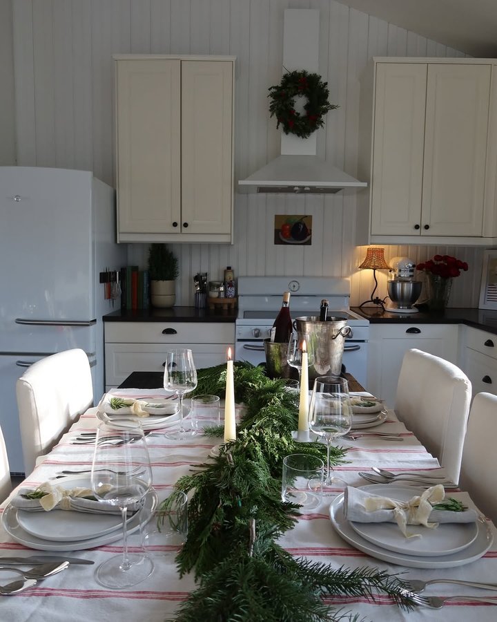 Instagram post by @justines.table for Fable. Caption reads: [...] dinnerware, cutlery and more from @fablehome....