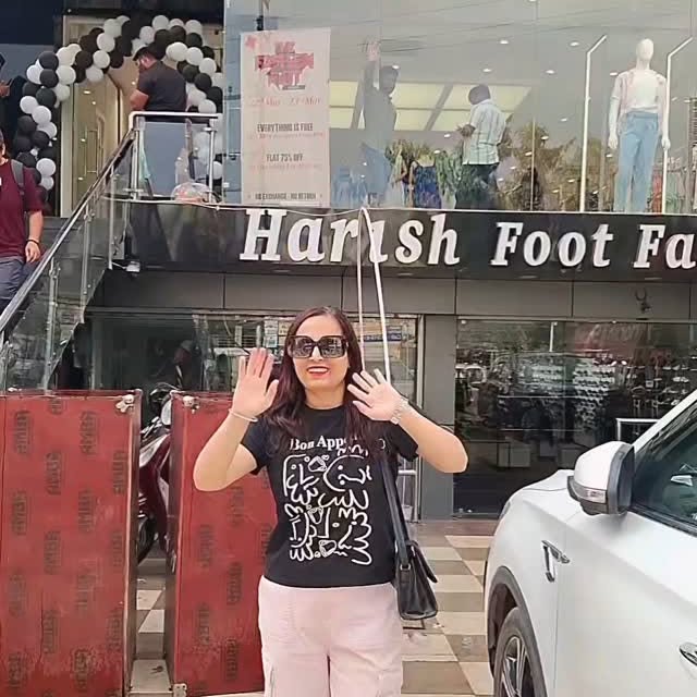 Instagram post by @panav_karira_8 for Evereve. Caption reads: Period day or store day – nothing can stop me now!....