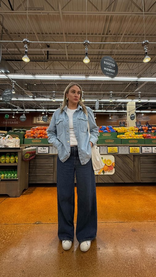 Instagram post by @thechicagogoodlife for Fresh Thyme. Caption reads: @freshthyme has a lot of seasonal goodies to get....