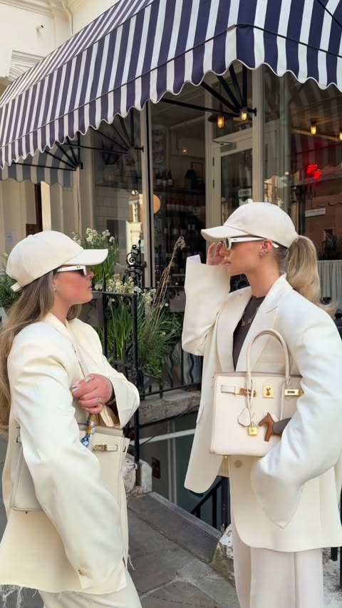Instagram post by @teresawebster_ for Ray-Ban. Caption reads: [...] with your bestie. AD @sunglasshut @rayban.