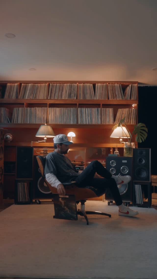 Instagram post by @vinyl_nights_ for Interscope Records. Caption reads: Collaborating with @interscope , let’s spin....