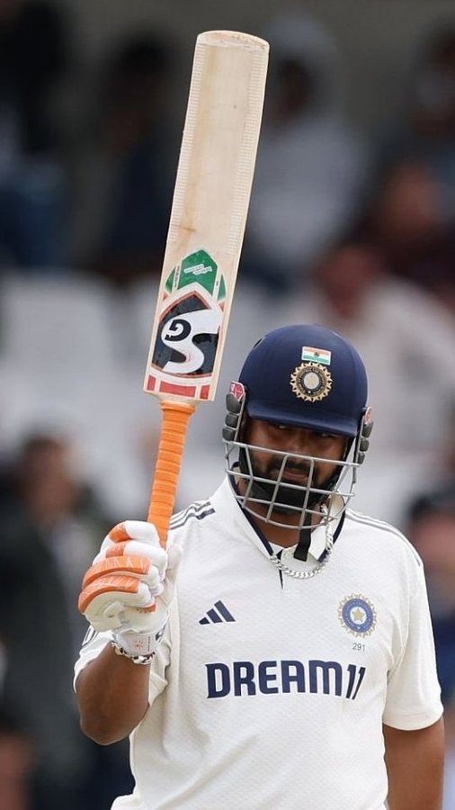 Instagram post by @thebharatarmy for Goibibo. Caption reads: Saluting Generation Ziddi, the ones with an....