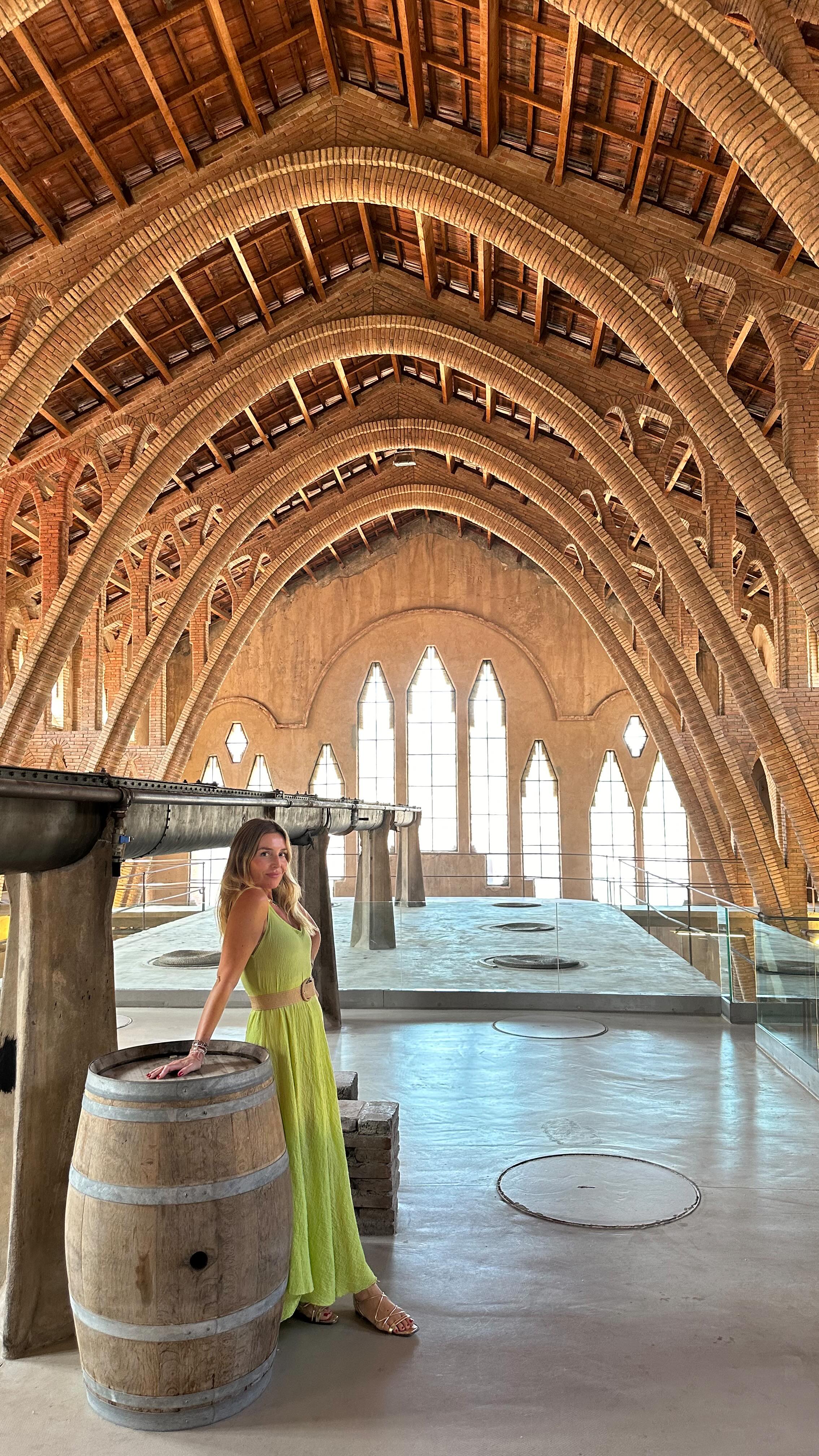 Instagram post by @marinacomes for Repsol. Caption reads: Septiembre es uno de mis meses favoritos para....