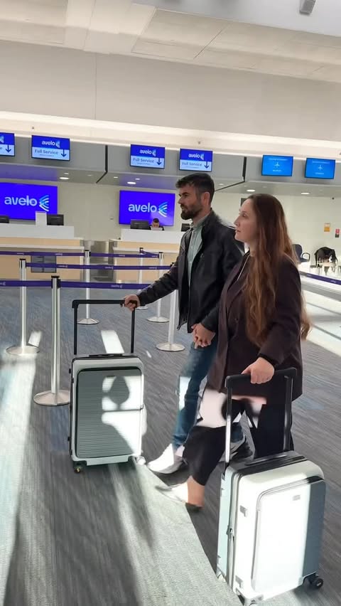 Instagram post by @thezarajway for LEVEL8. Caption reads: [...] everything moves smoothly. 🧳✈️
Our....