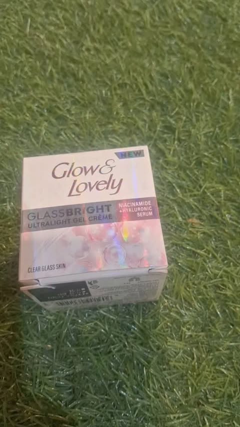 Instagram post by @maheshwarinehanitin for Smytten. Caption reads: @glowandlovely.india @getSmytten #Ad....