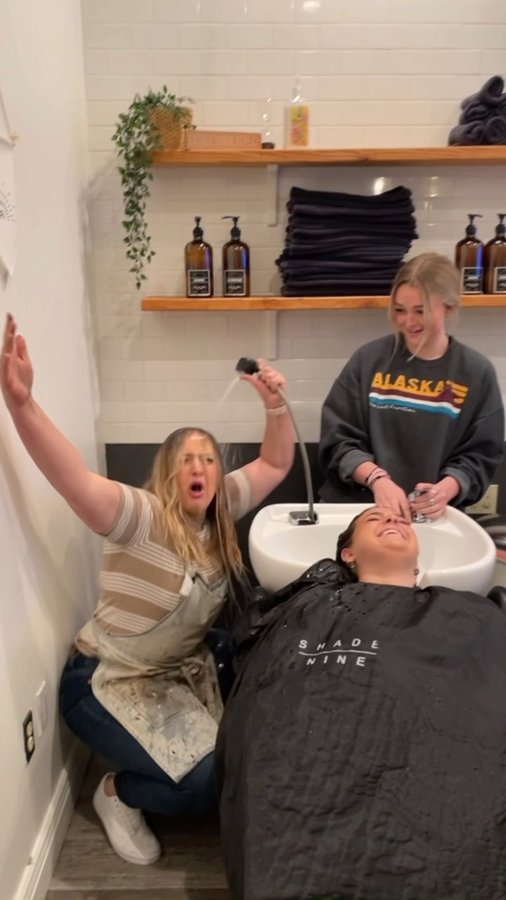 Instagram post by @brynnmariehair for American Salon. Caption reads: It do be like that tho :/ 
•
I don’t like it when....