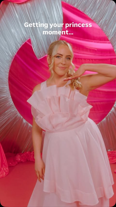 Instagram post by @alexandratuohey for Tinder. Caption reads: A princess?! Shut up 😍👑

This princess moment....