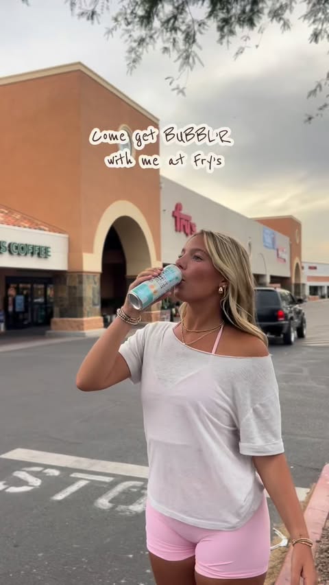 Instagram post by @kirstengruber_ for BUBBL'R. Caption reads: @drinkbubblr at Fry’s! perfect for long flight....