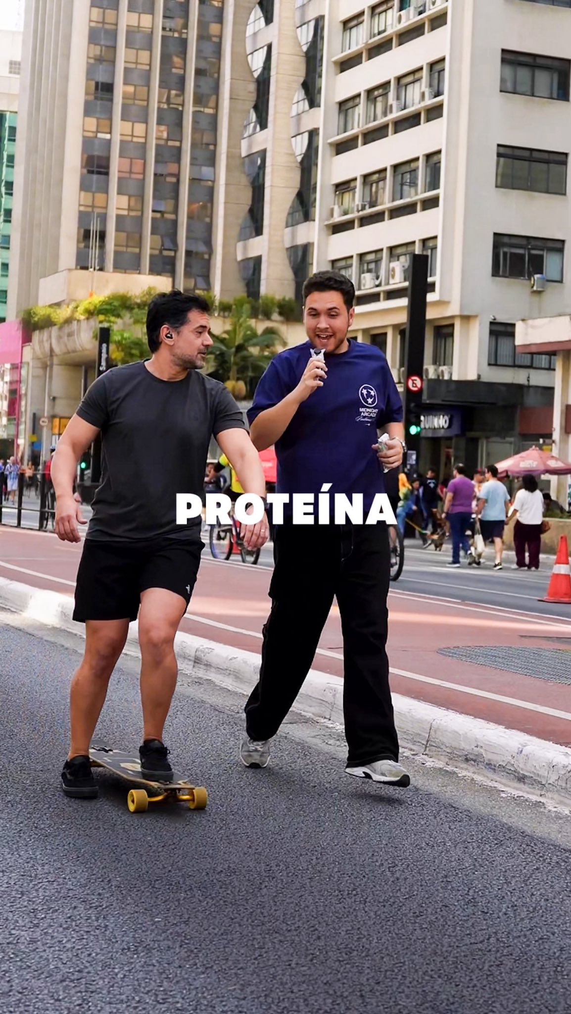 Instagram post by @mathlambert for BOLD SNACKS. Caption reads: Fomos pras ruas fazer um teste de sinceridade: o....