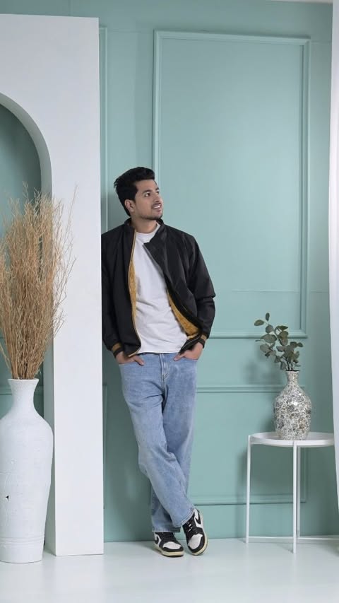 Instagram post by @ideveshkumarr for Shopsy. Caption reads: [...] that looks expensive but aren’t 💯
Shopsy’s....