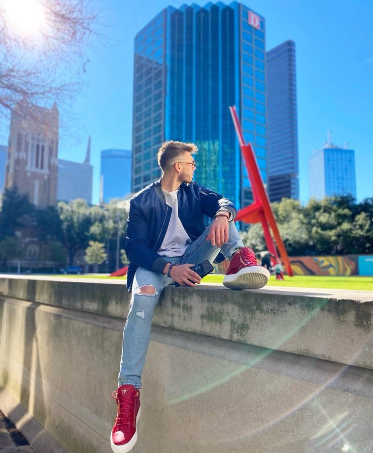 Instagram post by @morningkaufy for Tailwind Nutrition. Caption reads: Looked back, connect dots📍

You can’t connect the....