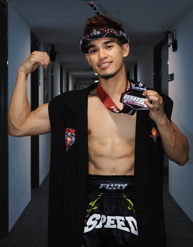 Instagram post by @alipblastoff for Under Armour. Caption reads: Alhamdulillah, berkat doa Isteri, family dan 19%....