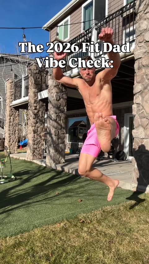 Instagram post by @wellnesswithwade for Chubbies. Caption reads: [...] ago I grabbed half a dozen pairs of....
