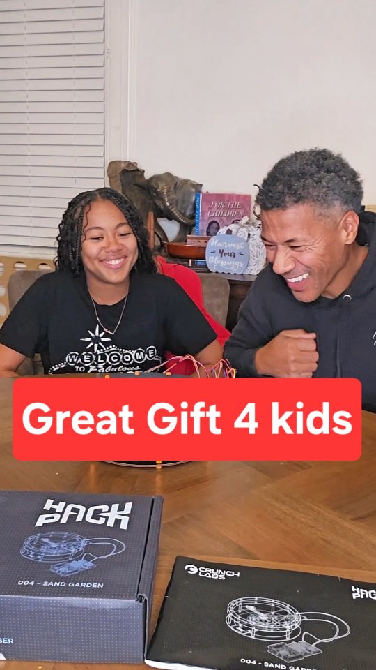 Instagram post by @mrshannonlanier for CrunchLabs. Caption reads: [...] Get your #kids a subscription with....