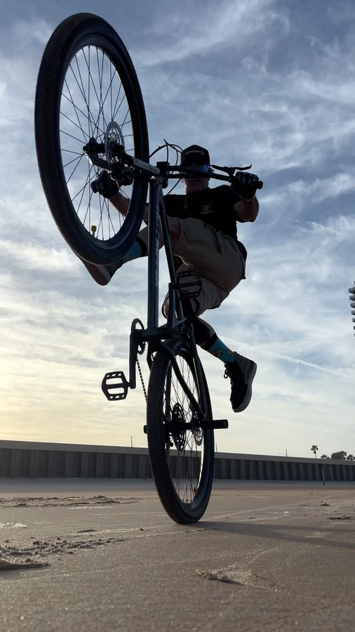 Instagram post by @wichofilmspr for SE Bikes. Caption reads: Me, my phone and my bottle of water at the beach....