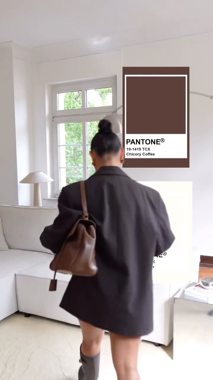 Instagram post by @leyla.films for Hunter Boots. Caption reads: 🤎🌰🍂
.
.
#hunterboots #ootd #fallfashion....