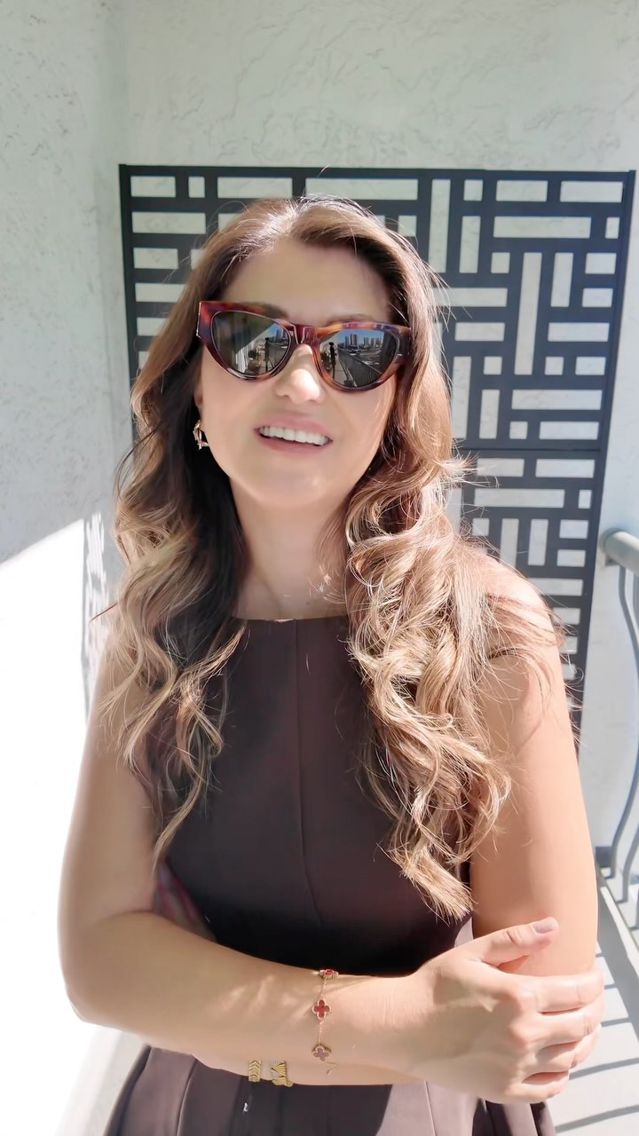 Instagram post by @itssomiamii for SmartBuyGlasses. Caption reads: @smartbuyglasses offers a wide collection of....