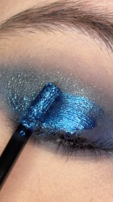 Instagram post by @sheerxbeauty for Florasis. Caption reads: Sparkle like the night sky 🌌 @florasis.official....