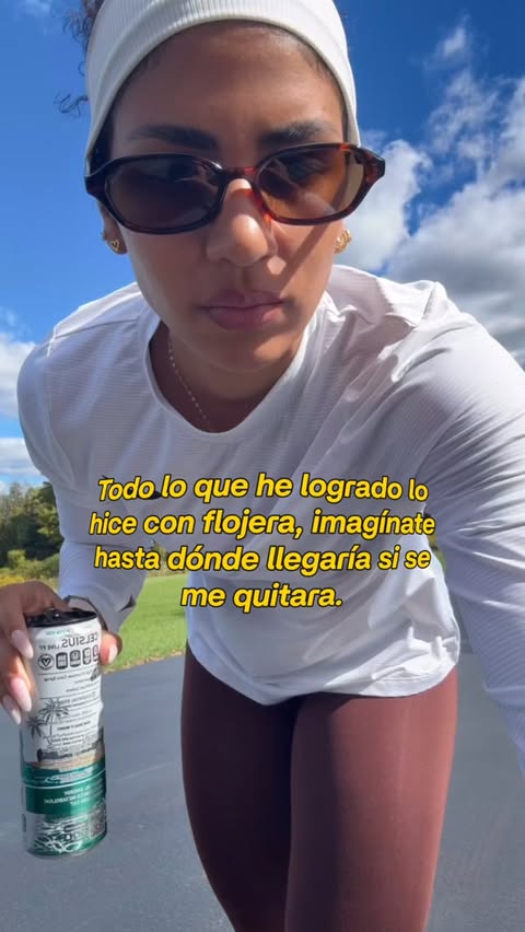 Instagram post by @deavilajd for CELSIUS Energy Drink. Caption reads: Imagínate si le pongo cuidao a la cosa 😂🥰....