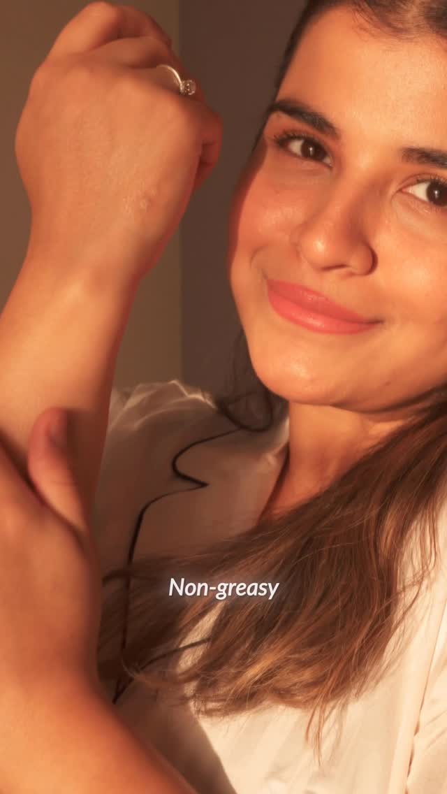 Instagram post by @itsmuskanabrol for Be Bodywise. Caption reads: Comment for the link!!

10% Urea Lotion 🌻
For....