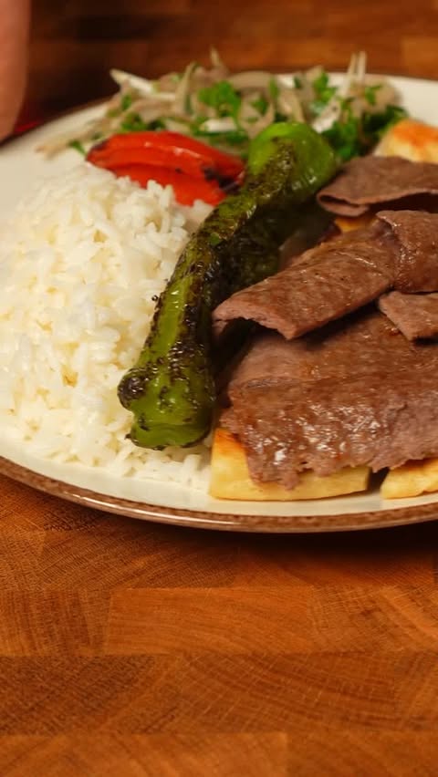 Instagram post by @chefsadikkilic for Pirge. Caption reads: [...] keskinlikte bizlere sunan @pirge1879 eşlik....