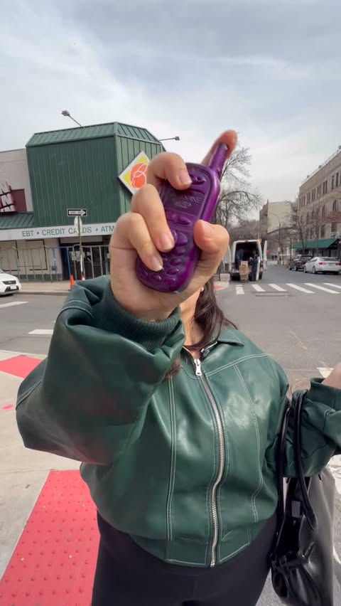 Instagram post by @elenisabracos for Metro by T-Mobile. Caption reads: @metrobytmobile … the way a girl almost stole this....