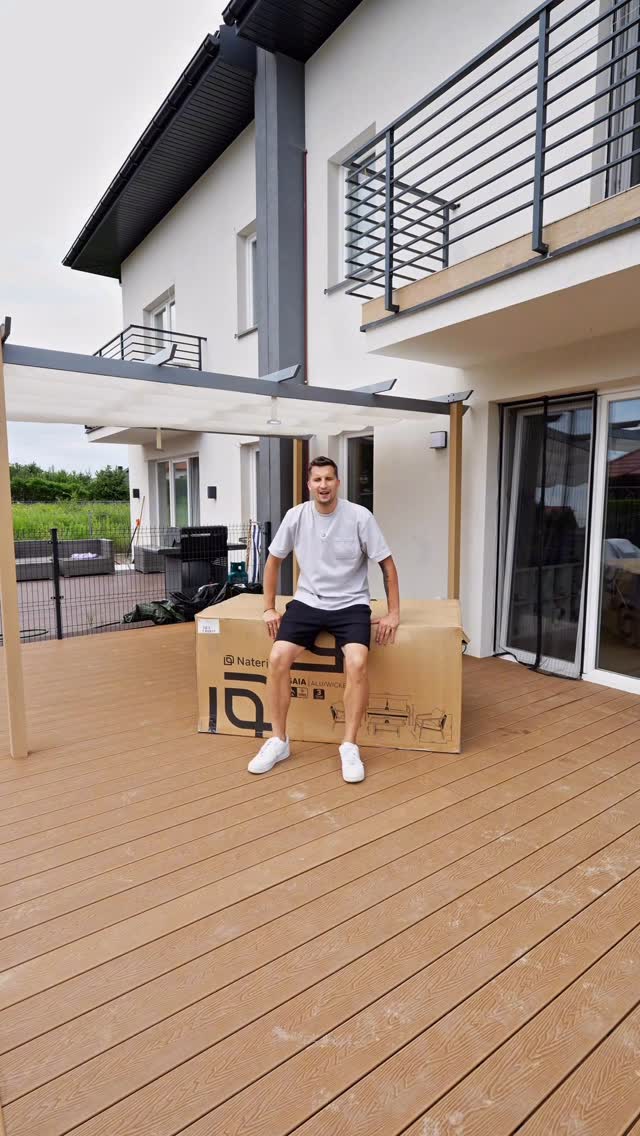 Instagram post by @pierwszytata for Leroy Merlin Polska. Caption reads: Czasem niewiele trzeba, by stworzyć wyjątkowe....