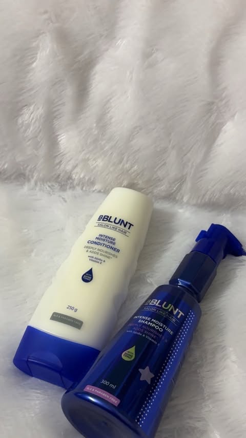 Instagram post by @vaishchettii for BBlunt. Caption reads: I don’t need to visit the salon anymore 👄....