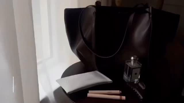 Instagram post by @melissajtyndall for INGLOT COSMETICS. Caption reads: Everyday lips made easy with @inglot_cosmetics 🤍....