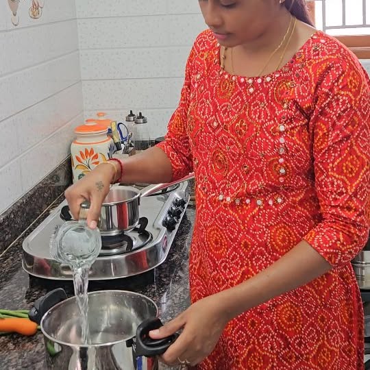 Instagram post by @radha_senthil_vlogs for The Indus Valley. Caption reads: Red sauce pasta 😋 

#reelsinstagram #reelviral....