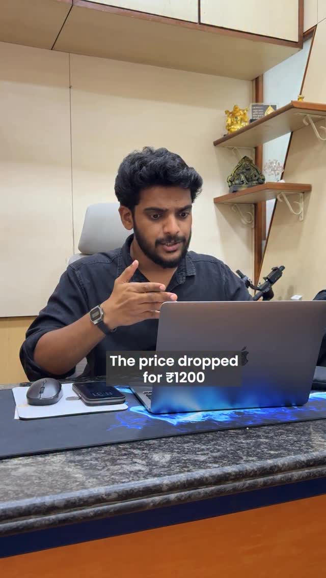 Instagram post by @aakash_itis for Reliance Digital. Caption reads: The perfect time to upgrade your tech is now!....