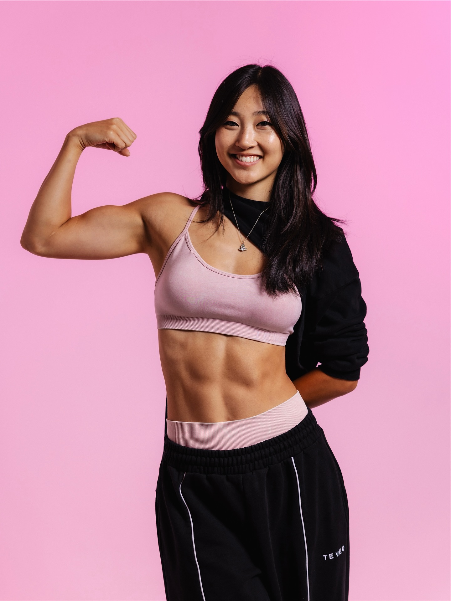 Instagram post by @emma.meili for Teveo. Caption reads: GIVEAWAY ALERT! ↓ Excited to announce I'm....