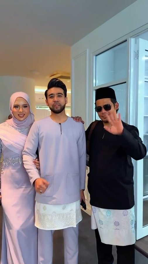 Instagram post by @sifujamall for HIJABISTAHUB. Caption reads: "KISAH HIJABISTAHUB, RAYA PALING....