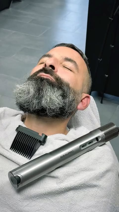 Instagram post by @andrea_langiotti_barber for BaBylissPRO. Caption reads: [...] #style #itri #beardlove beard babylisspro....