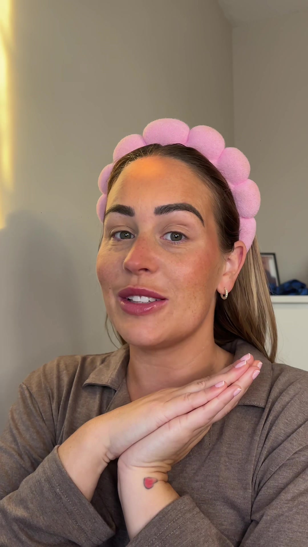TikTok post by @sophiemiles91 for Collection Cosmetics. Caption reads: [...] UK @BPerfect Cosmetics @collectioncosmetics....