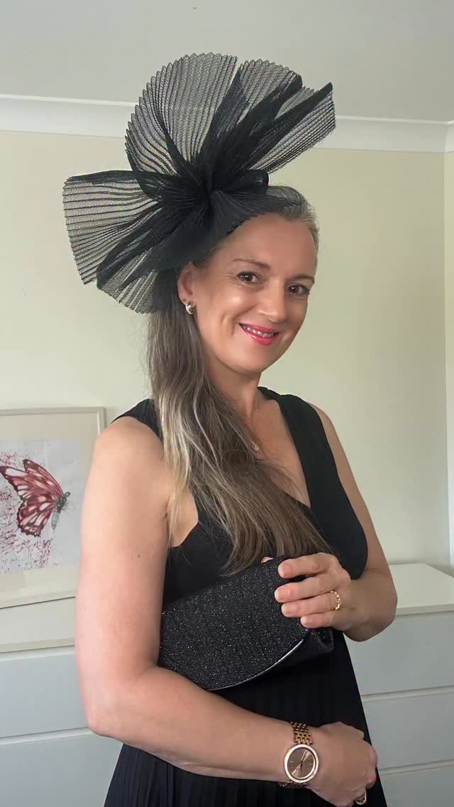 Instagram post by @silverstylewithdawn for David Jones. Caption reads: The Spring Racing Carnival will soon be upon us....