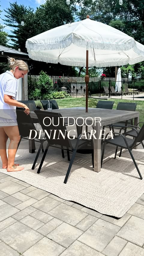 Instagram post by @emma_grace_blog for Rugs USA. Caption reads: [...] sales #outdoorlivingspace #outdoorrug....